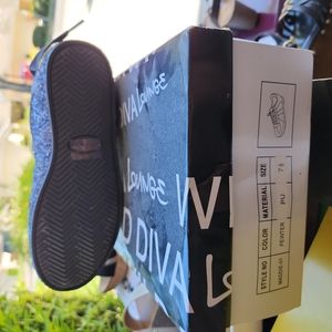 Wild Diva tennis shoes glitter, size 7.5